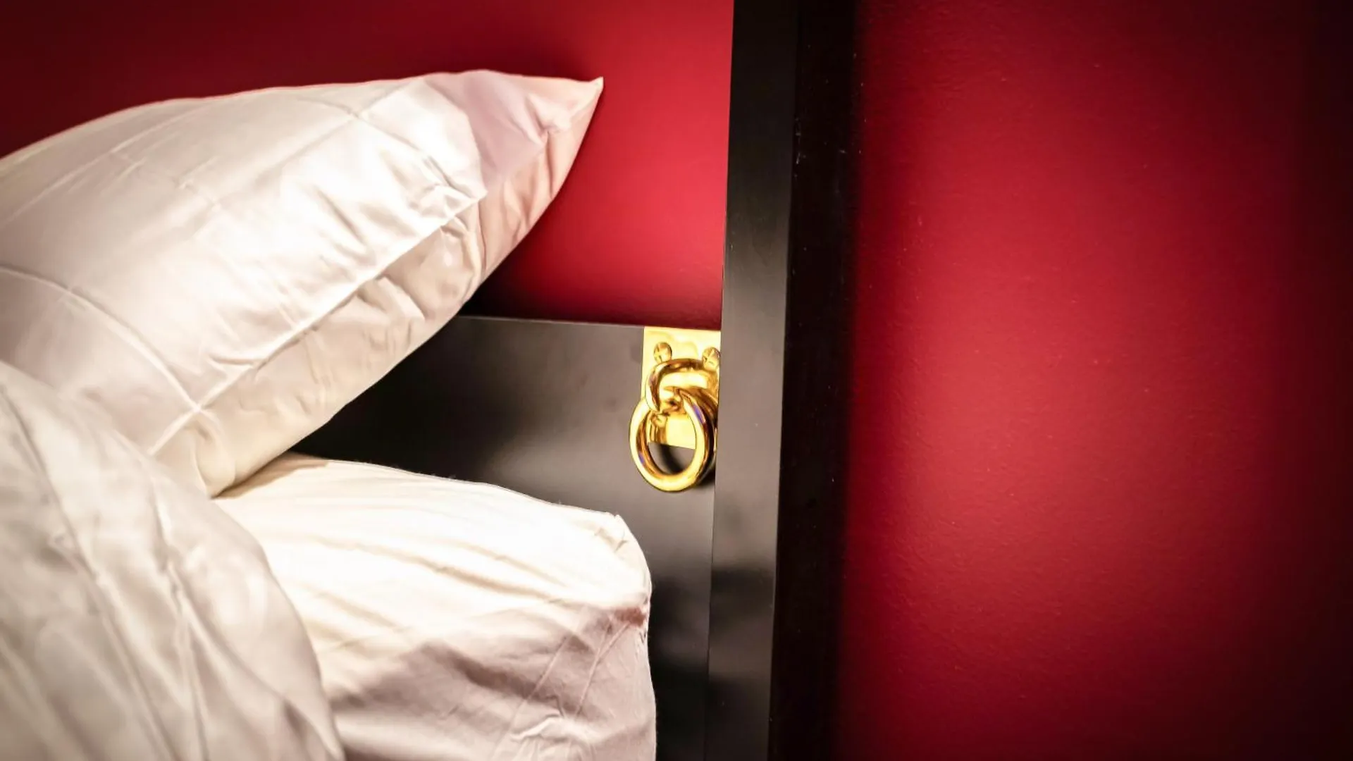 50 Nuances D'Amour - Jacuzzi / Massage / Cinema Moirans France
