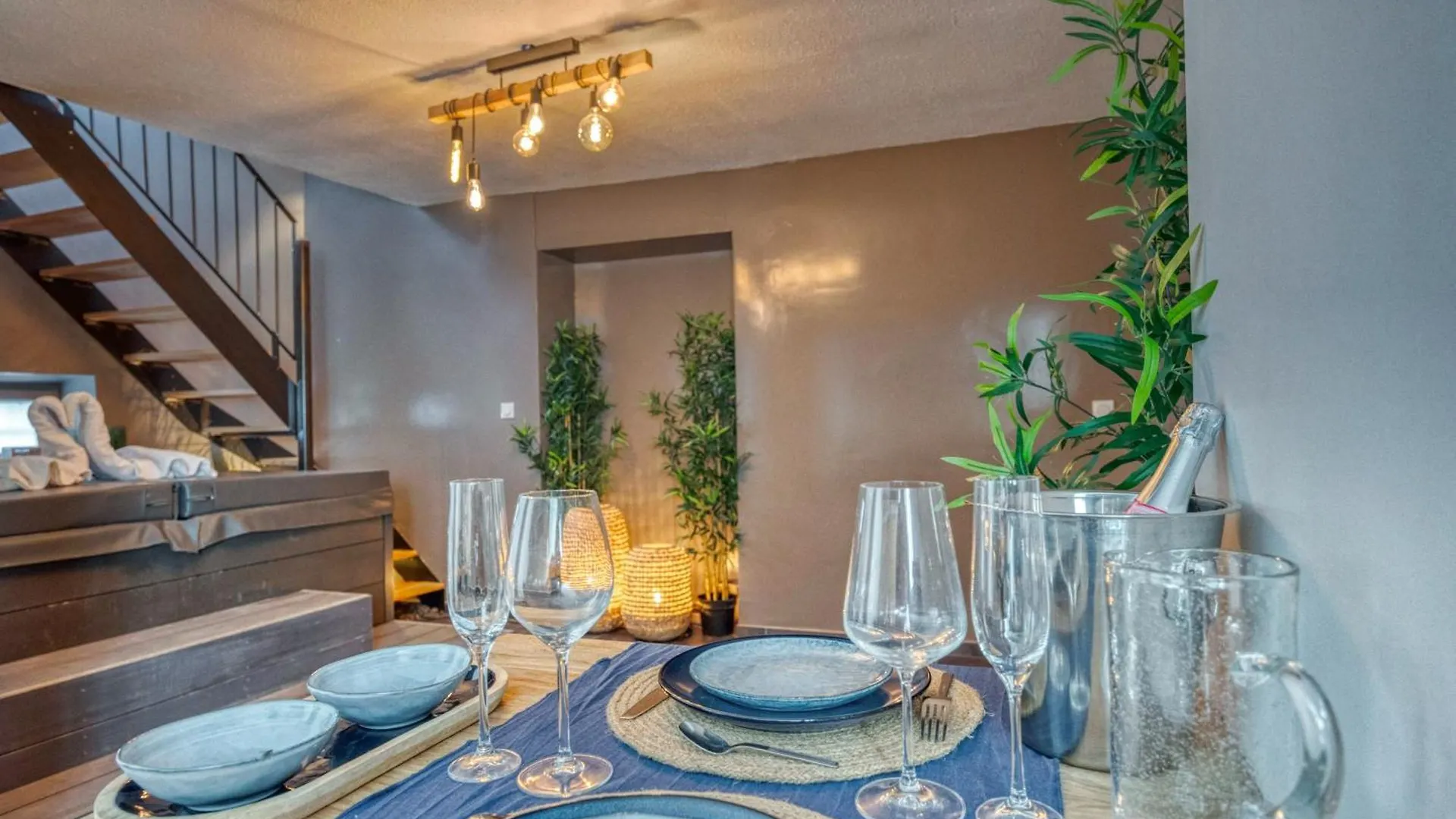 Villa 50 Nuances D'Amour - Jacuzzi / Massage / Cinema Moirans